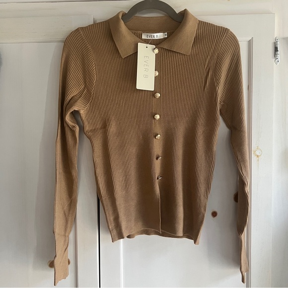 New In Ribbed Knit Stretch Top - Picture 5 of 6